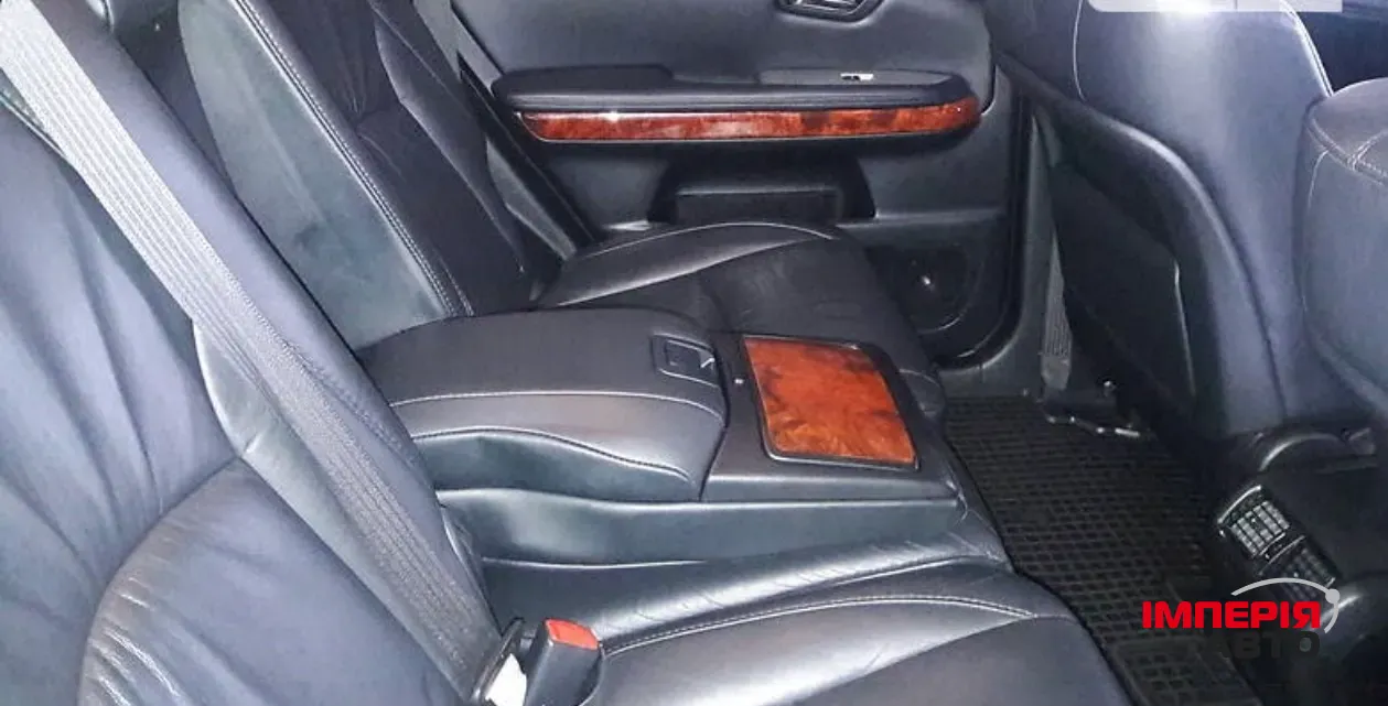 Lexus RX - фото 27