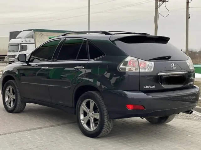 Lexus RX - фото 2