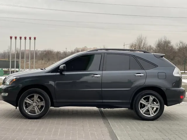 Lexus RX - фото 1