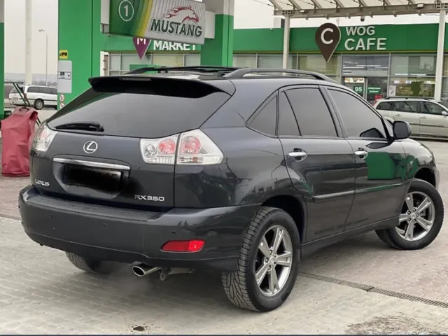 Lexus RX - фото 5