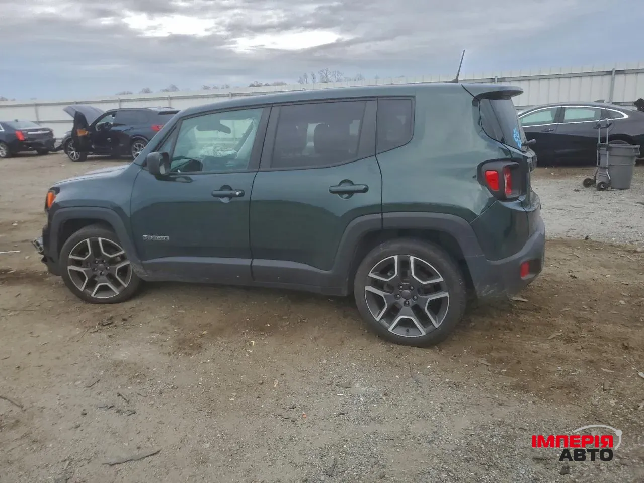 Jeep Renegade - фото 2
