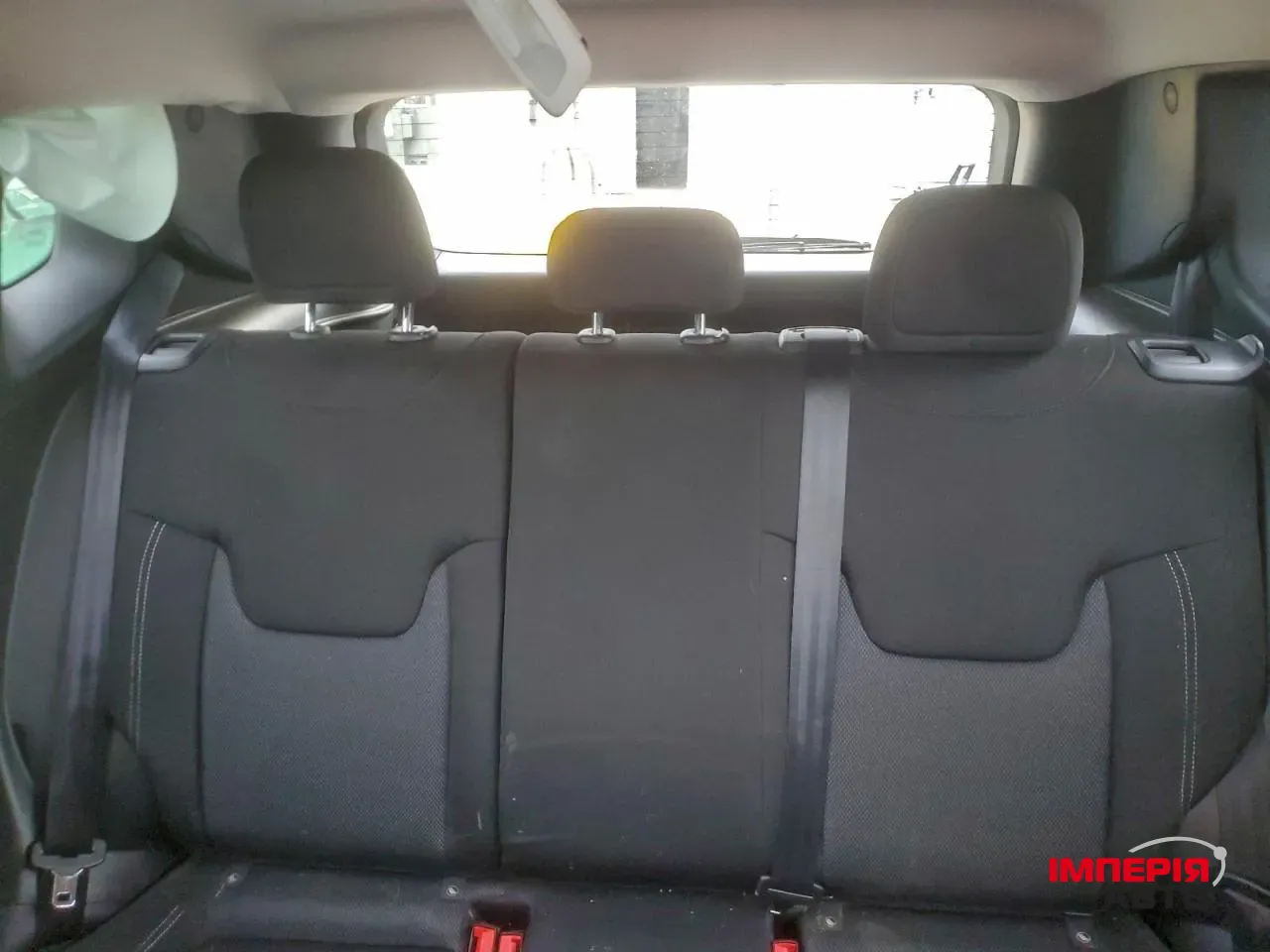 Jeep Renegade - фото 11