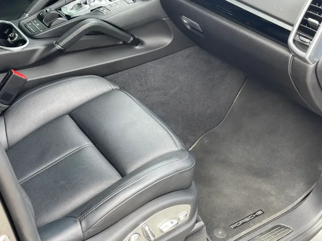 Porsche Cayenne - фото 2