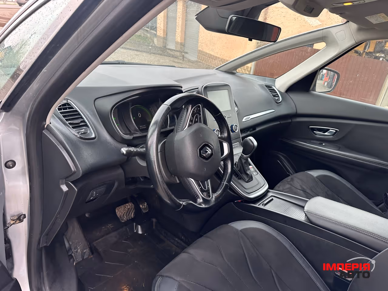 Renault Scenic - фото 11