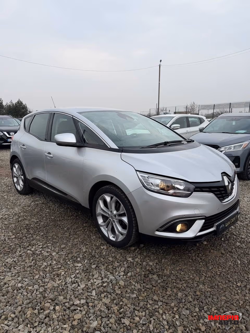 Renault Scenic - фото 14