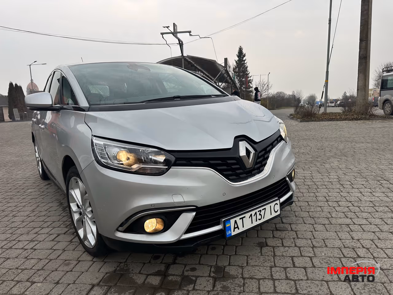 Renault Scenic - фото 13