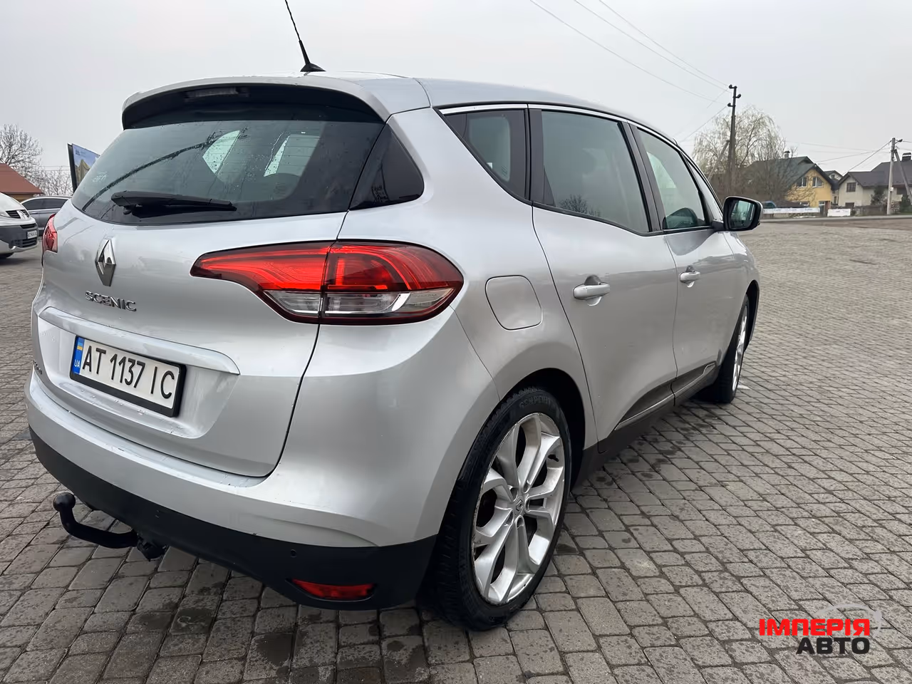 Renault Scenic - фото 9