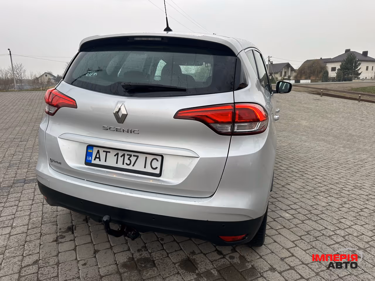 Renault Scenic - фото 8