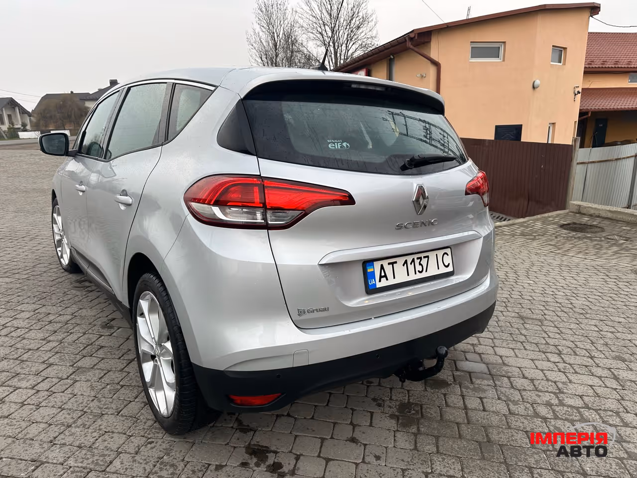 Renault Scenic - фото 7