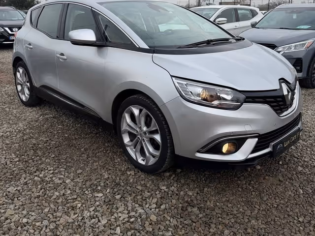 Renault Scenic - фото 3