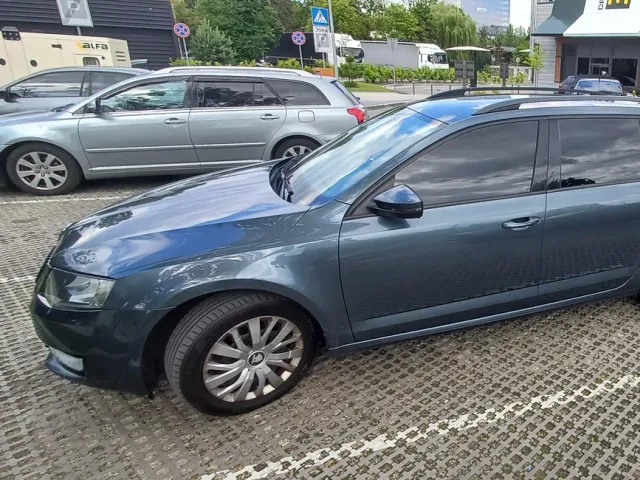 Skoda Octavia - фото 2