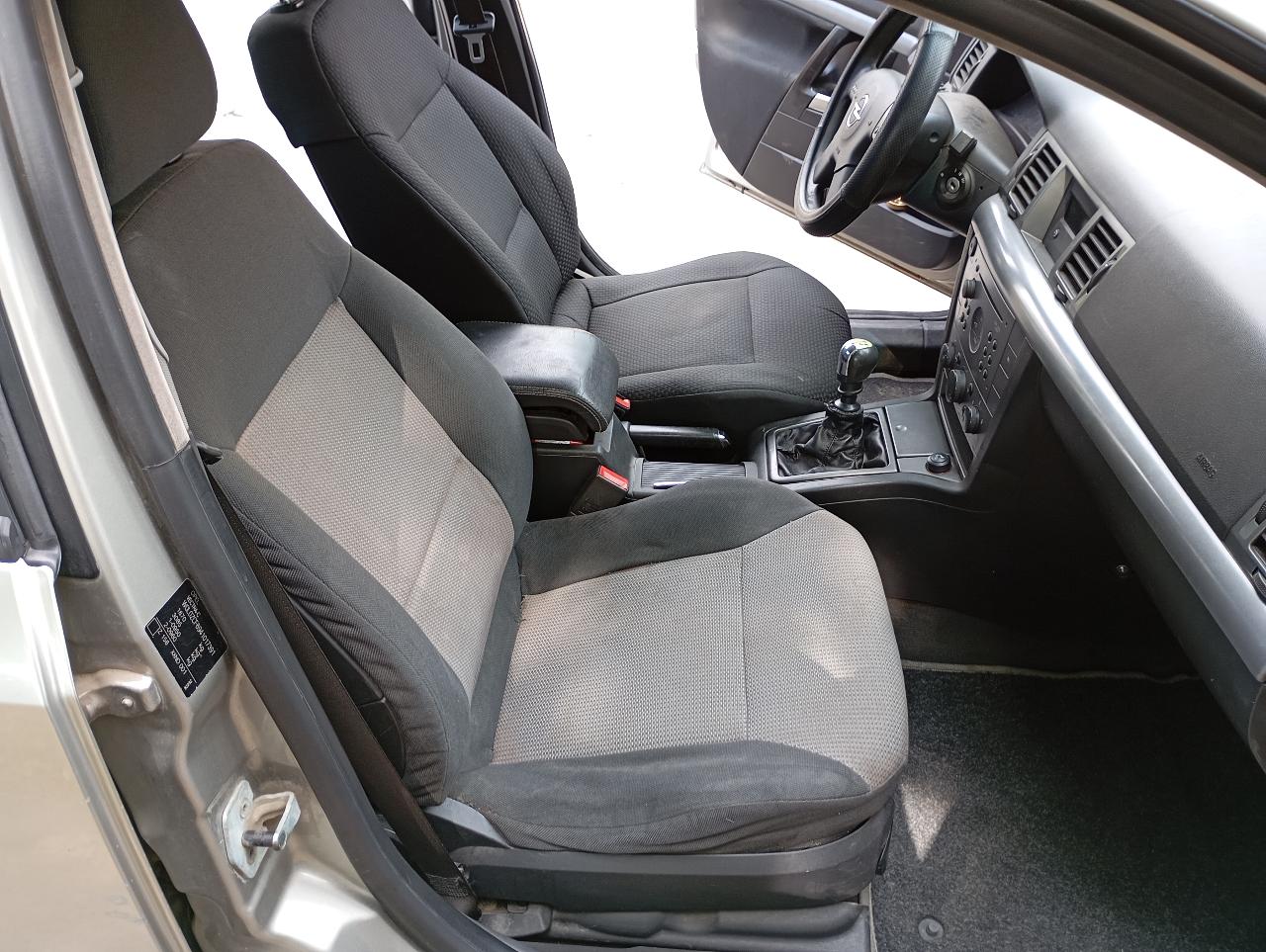 Opel Vectra - фото 13