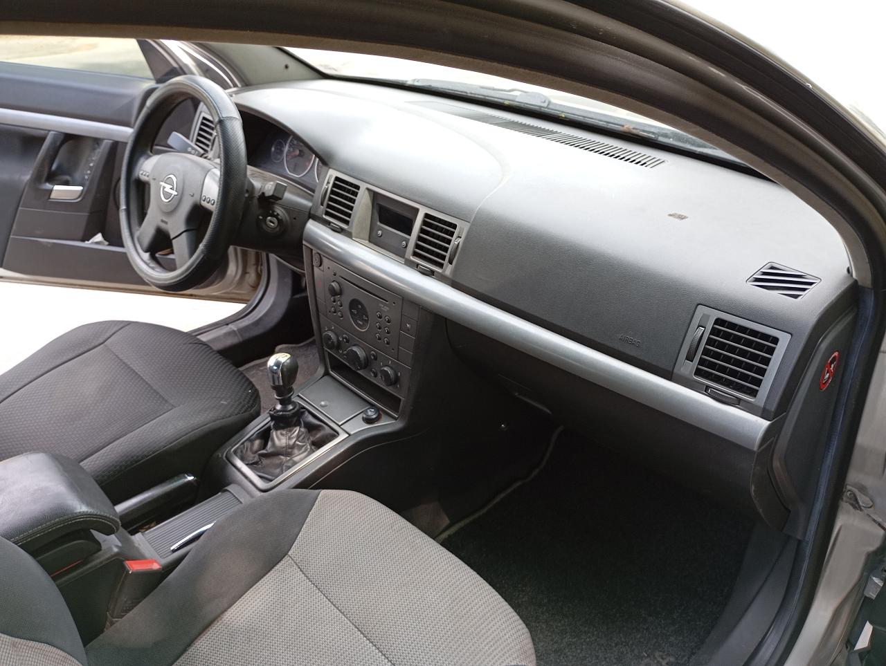 Opel Vectra - фото 11