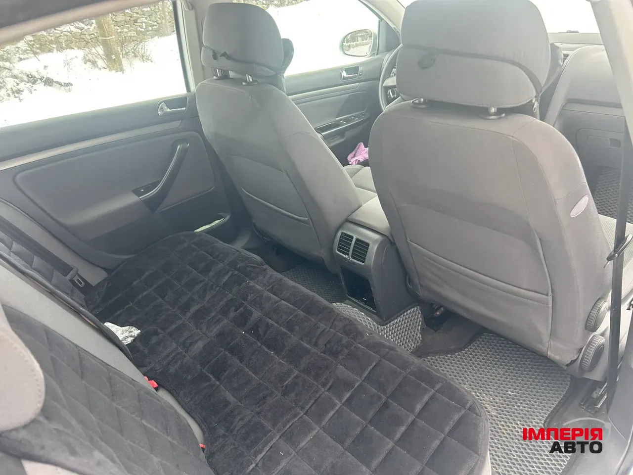 Volkswagen Golf - фото 10