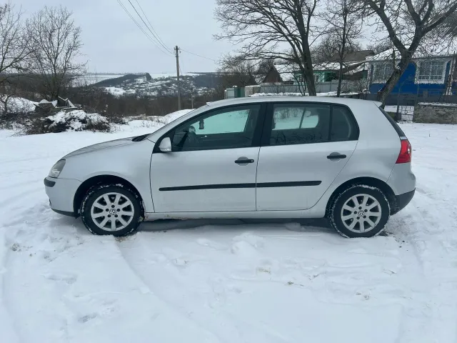 Volkswagen Golf - фото 4