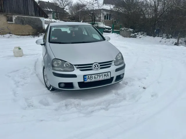 Volkswagen Golf - фото 1