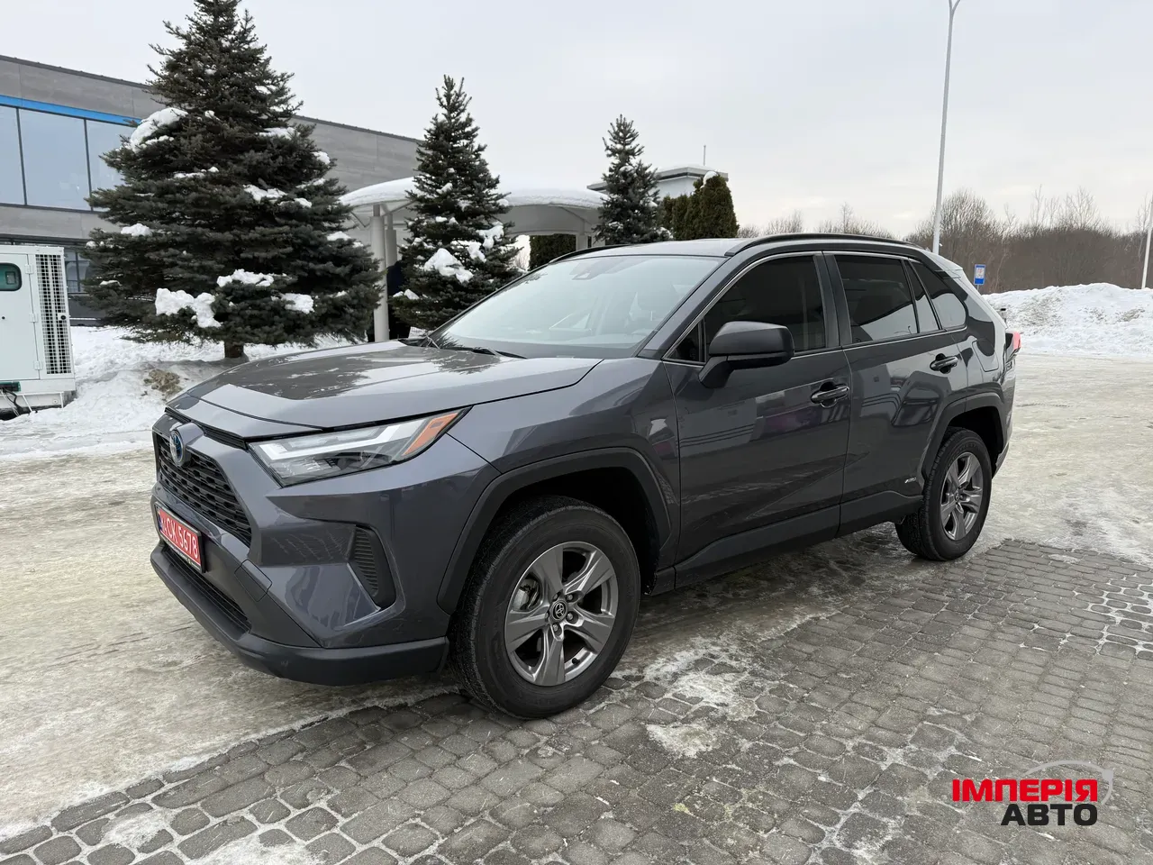 Toyota RAV4 - фото 1
