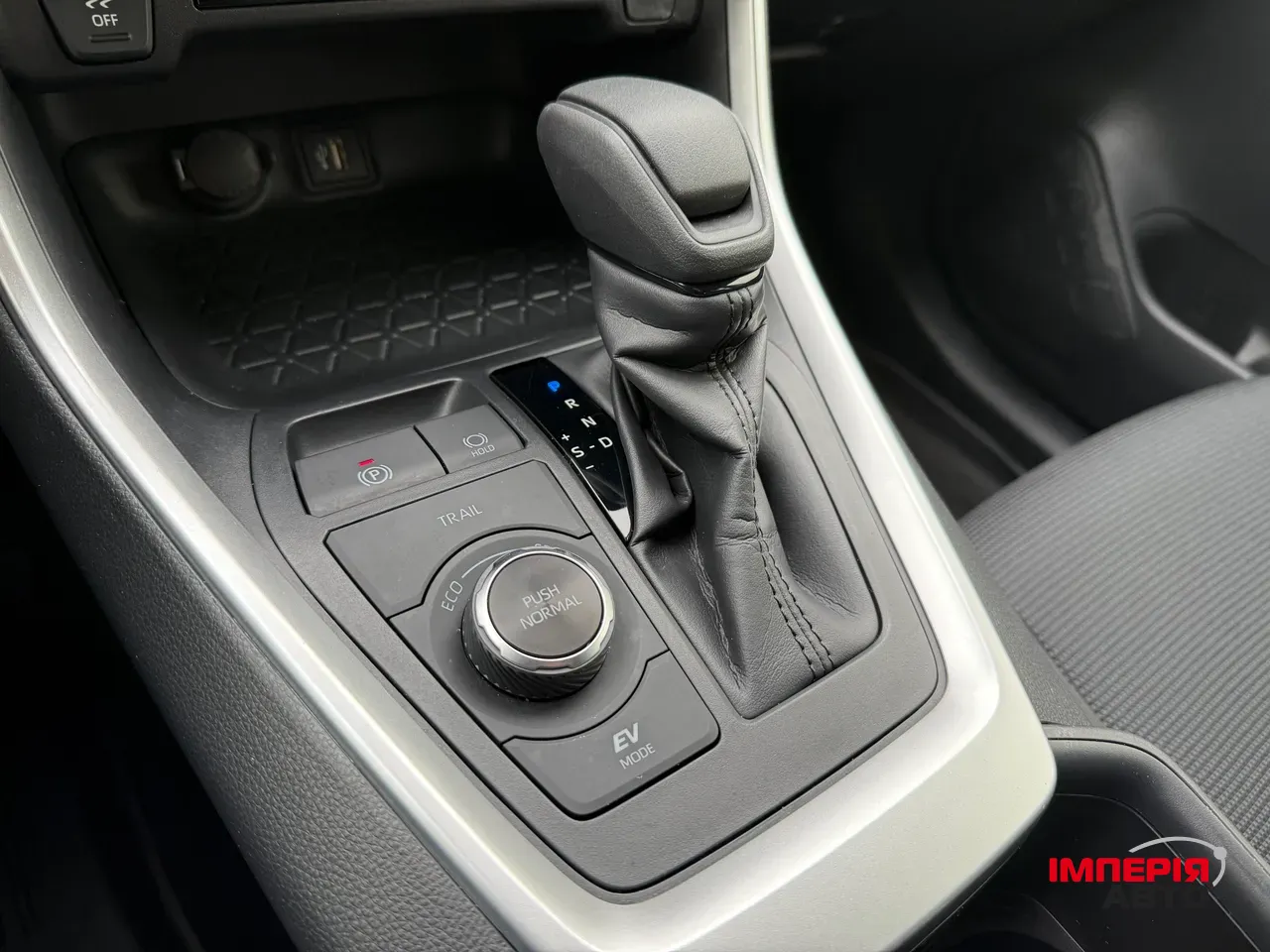 Toyota RAV4 - фото 20