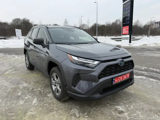 Toyota RAV4 - фото 5