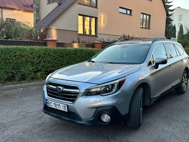 Subaru Outback - фото 1