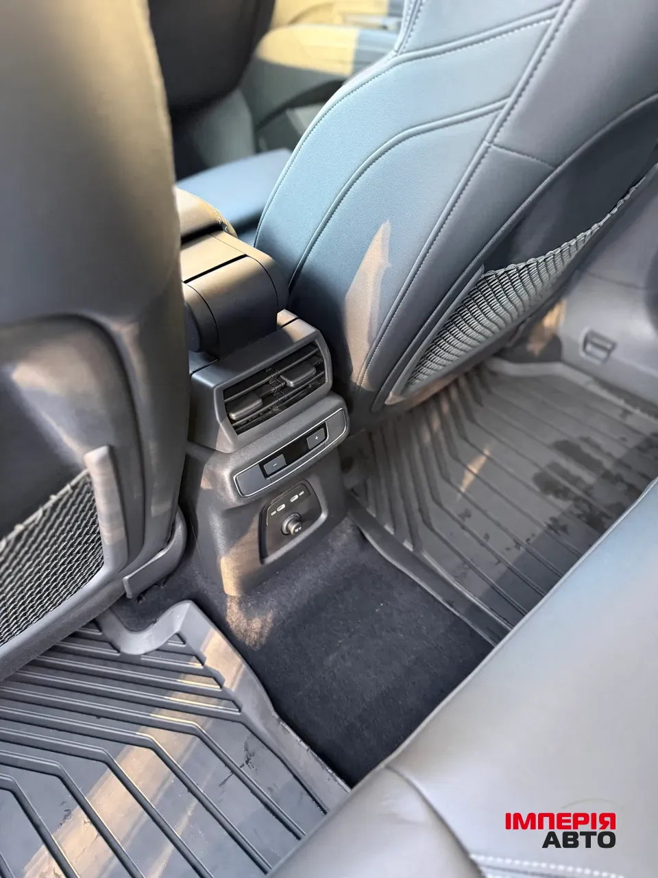 Audi Q4 e-tron - фото 33