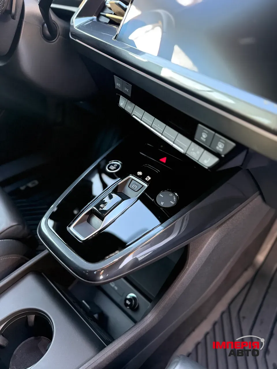 Audi Q4 e-tron - фото 28