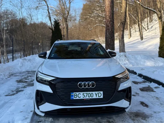 Audi Q4 e-tron - фото 3