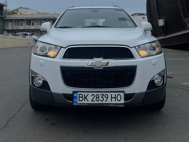 Chevrolet Captiva - фото 1