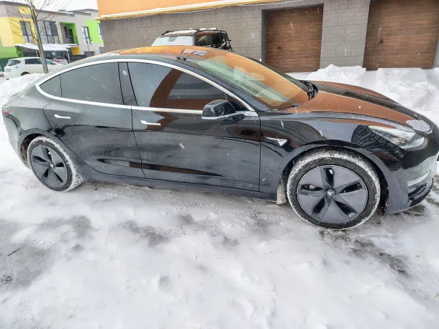 Tesla Model 3 - фото 4