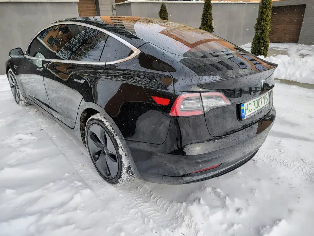 Tesla Model 3 - фото 5