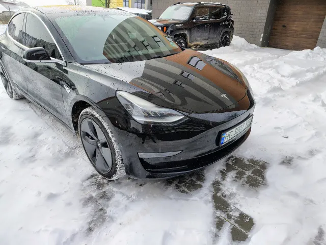 Tesla Model 3 - фото 3
