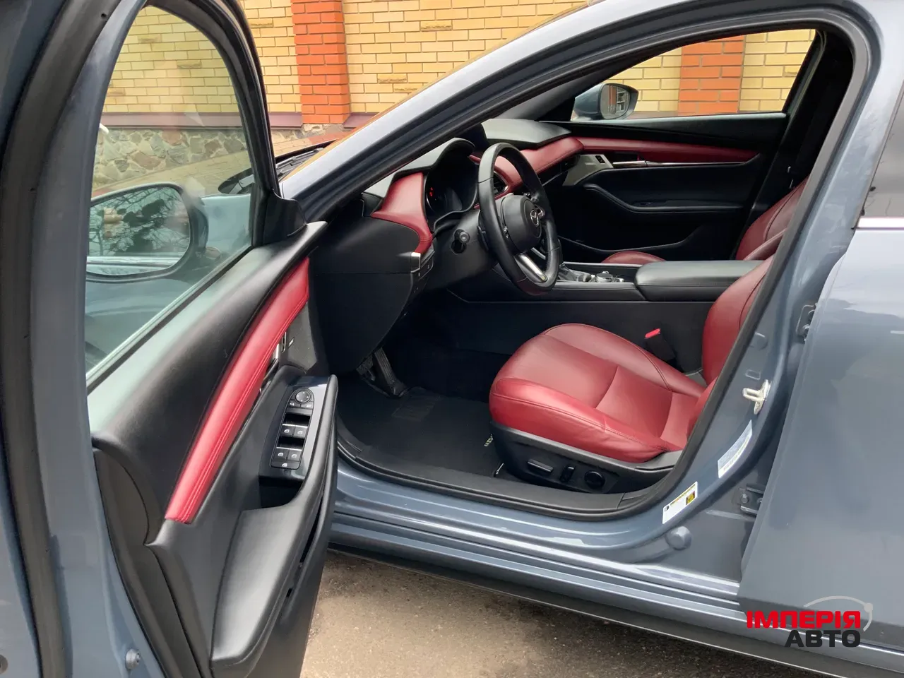 Mazda 3 - фото 12