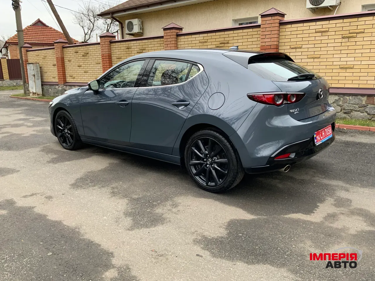 Mazda 3 - фото 5