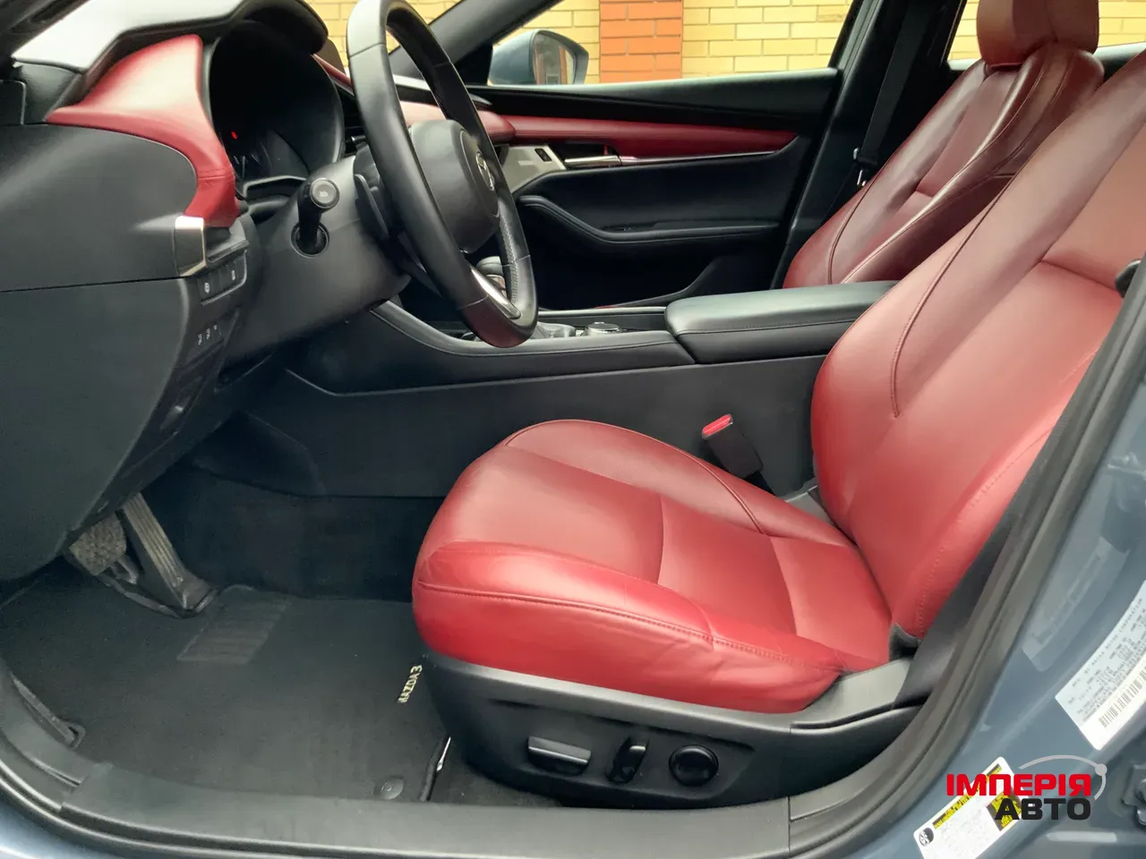 Mazda 3 - фото 13