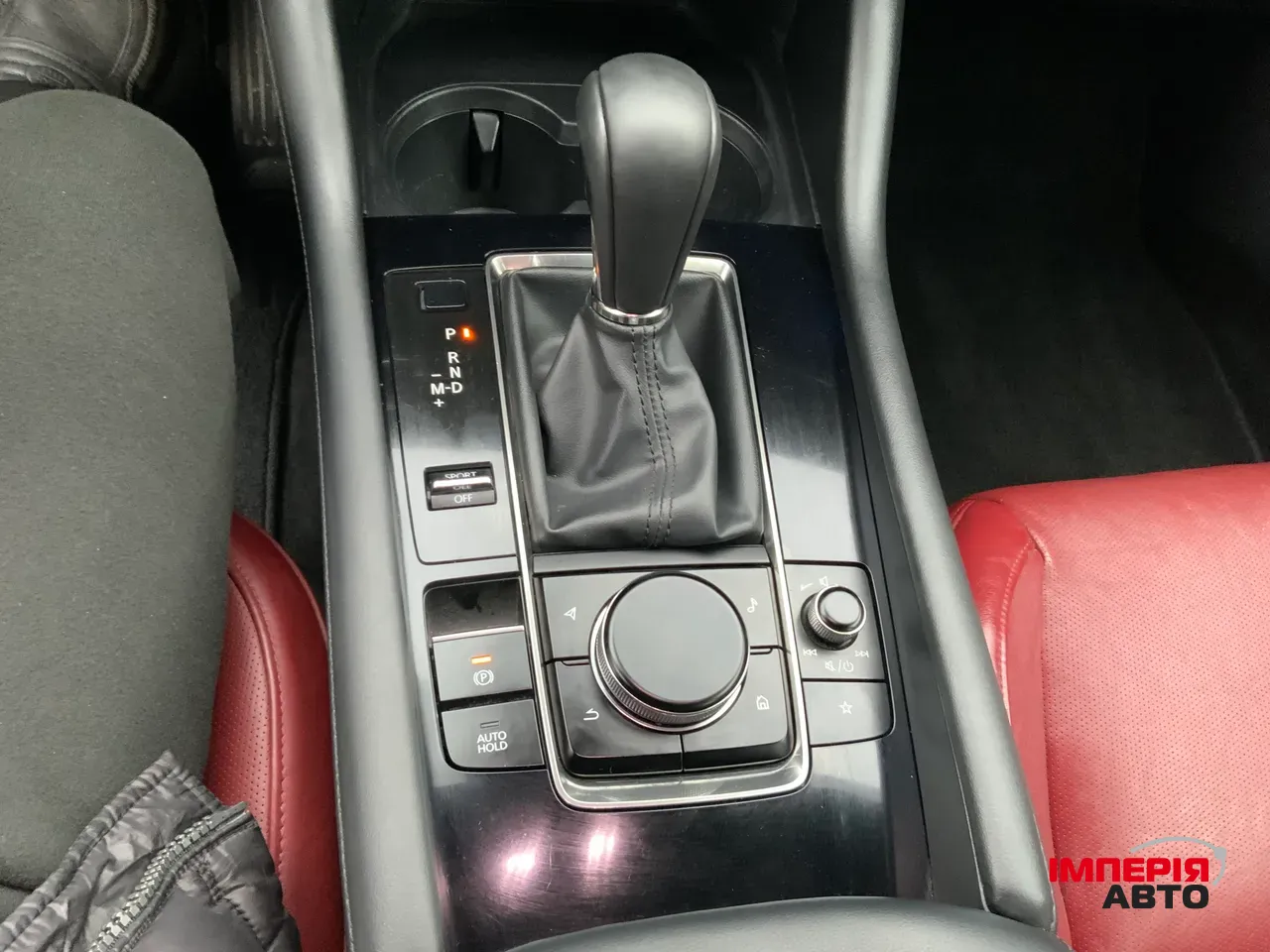 Mazda 3 - фото 23