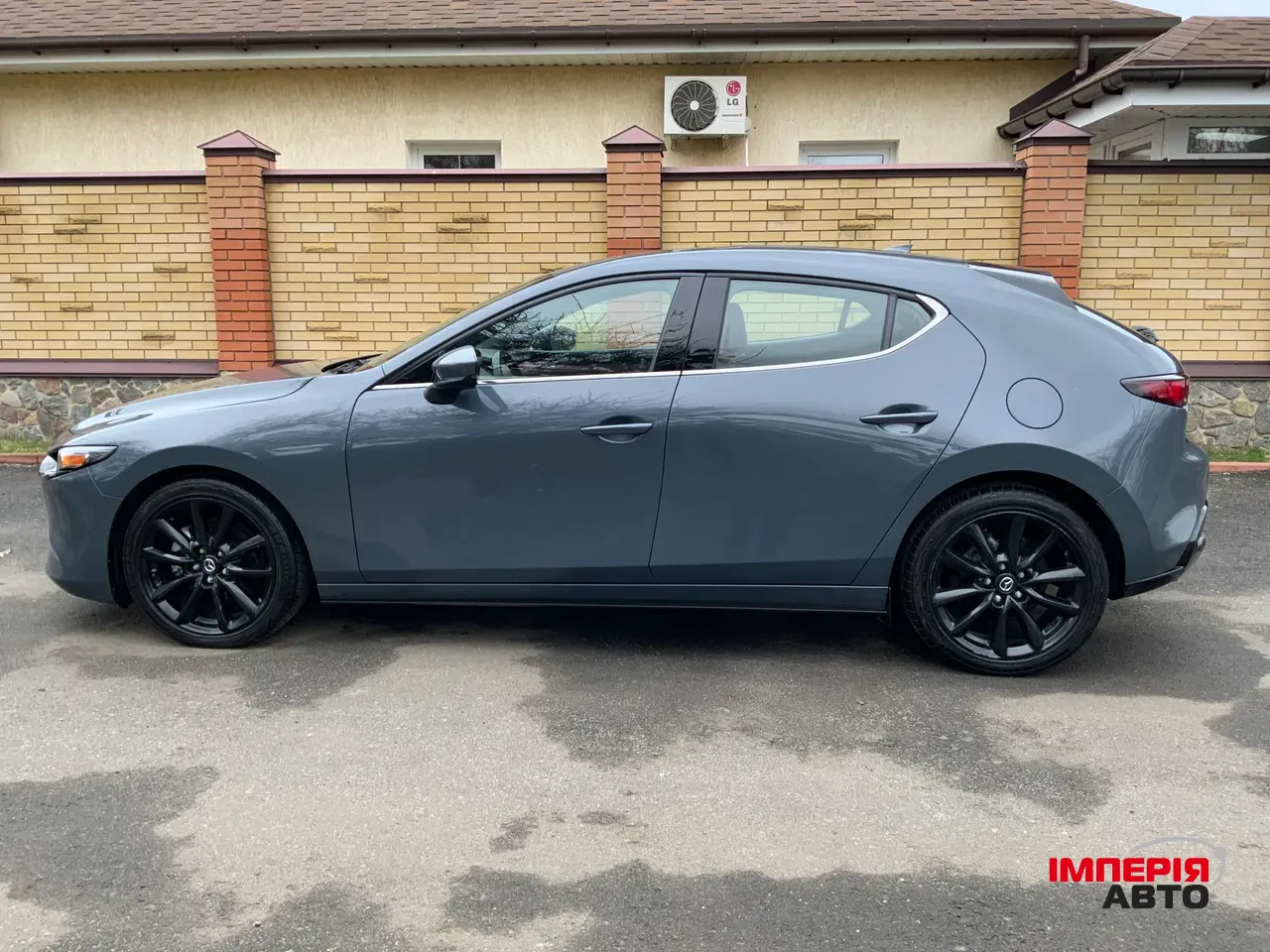 Mazda 3 - фото 4