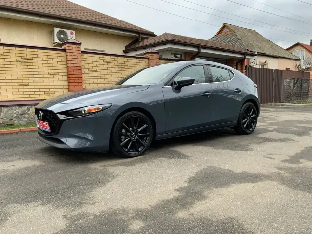 Mazda 3 - фото 1