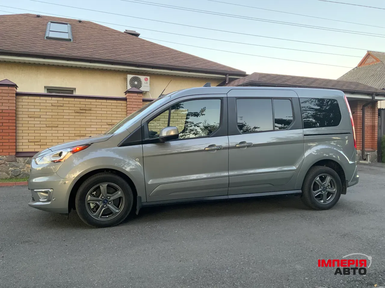 Ford Transit Connect - фото 2