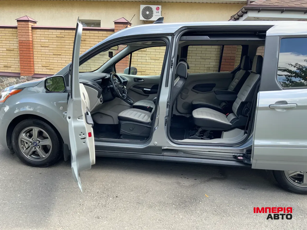 Ford Transit Connect - фото 40