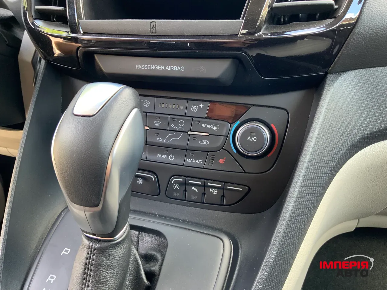 Ford Transit Connect - фото 35