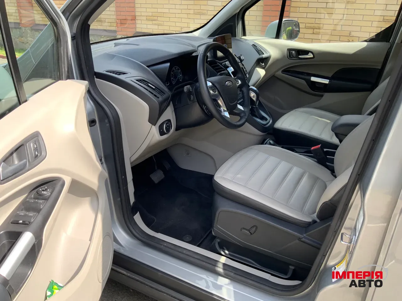 Ford Transit Connect - фото 32