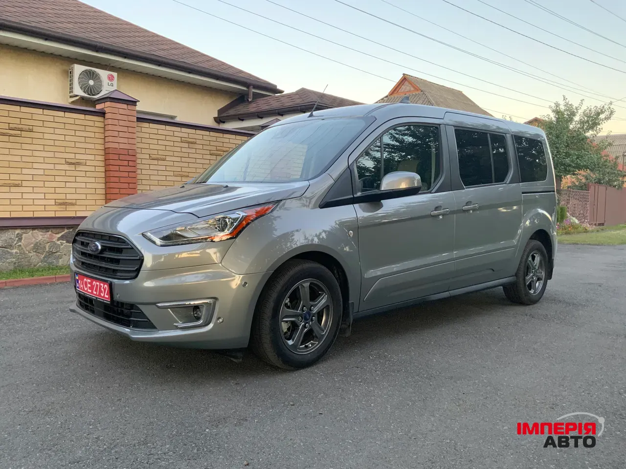 Ford Transit Connect - фото 1