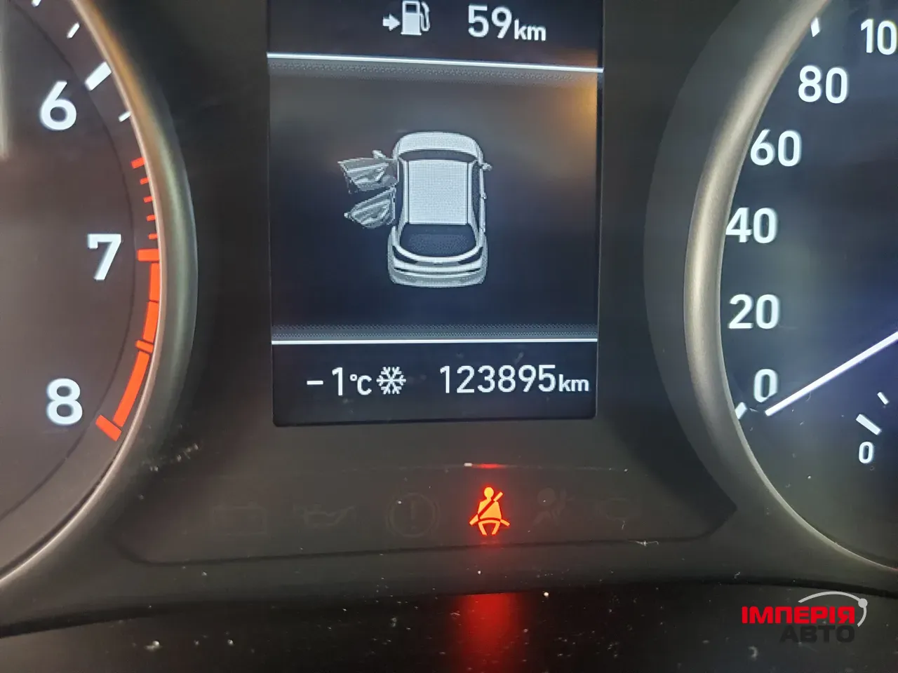 Hyundai i30 - фото 8