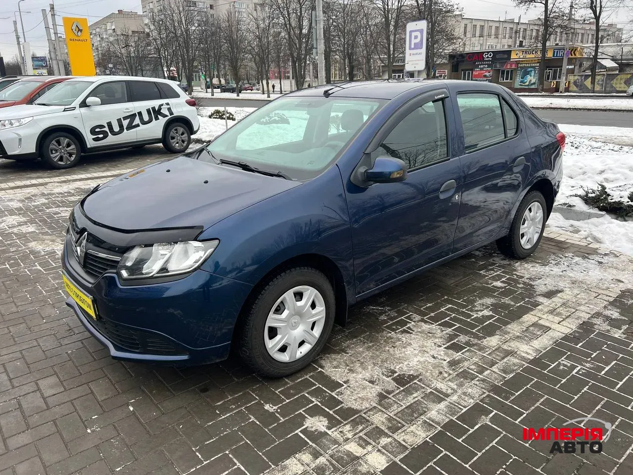 Renault Logan - фото 8