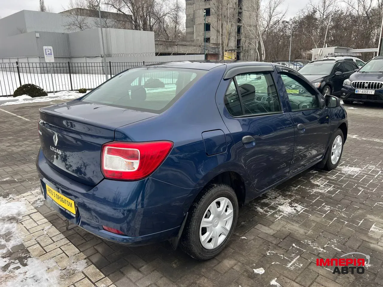 Renault Logan - фото 3