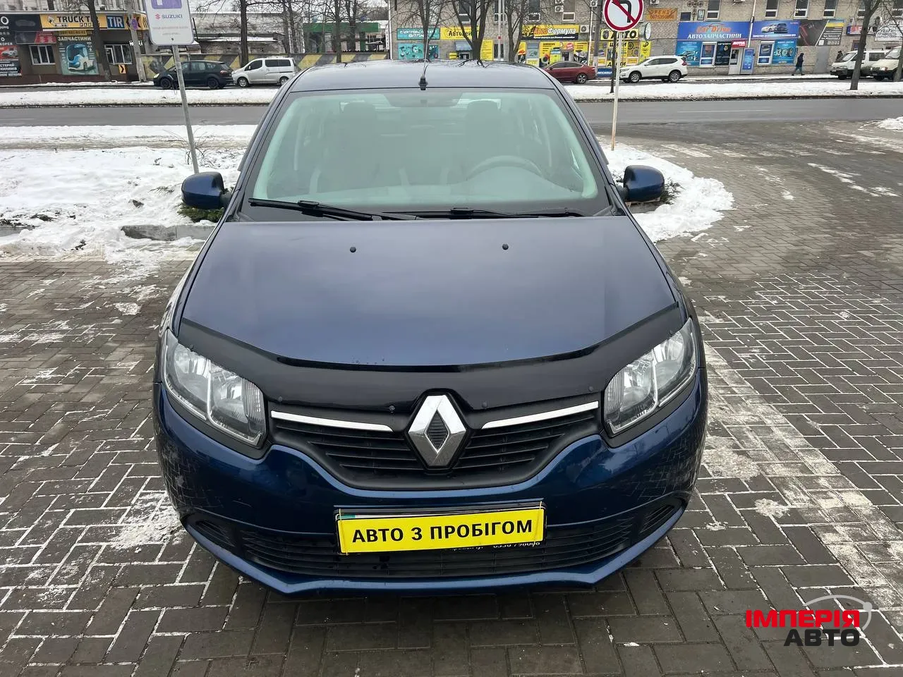 Renault Logan - фото 1
