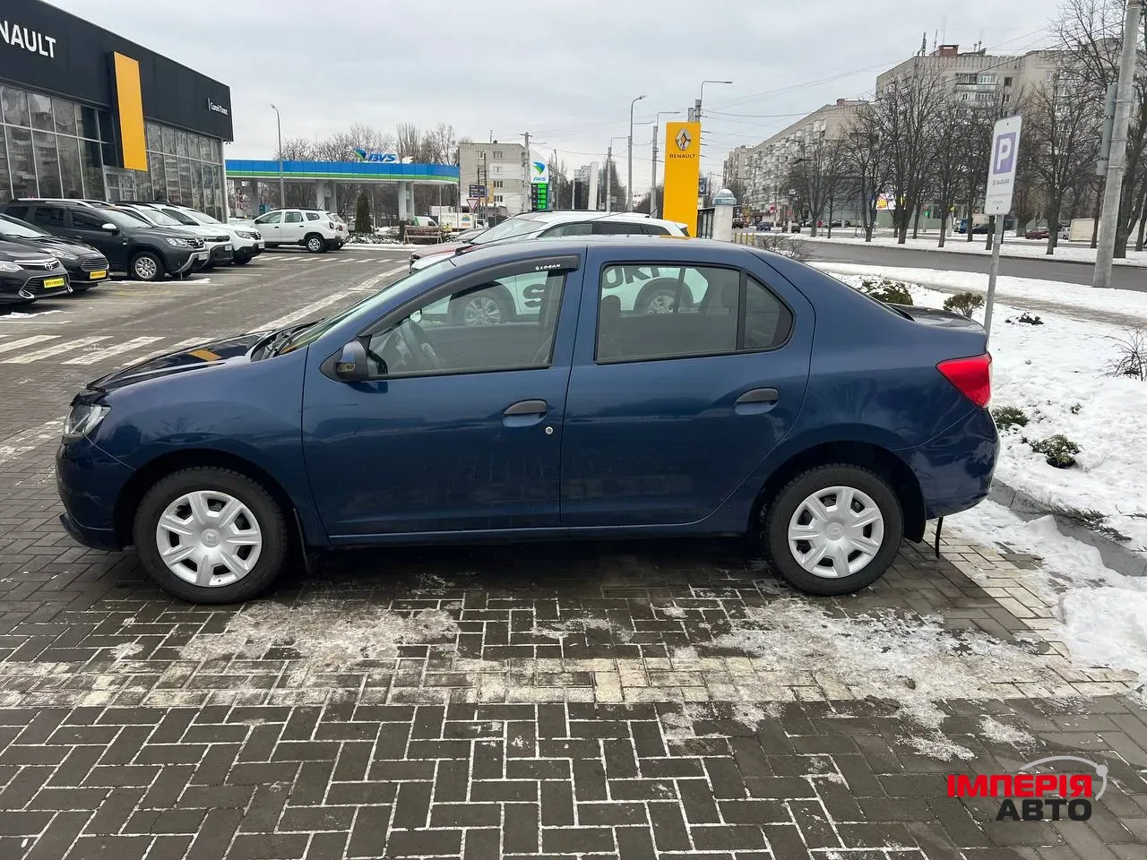 Renault Logan - фото 7