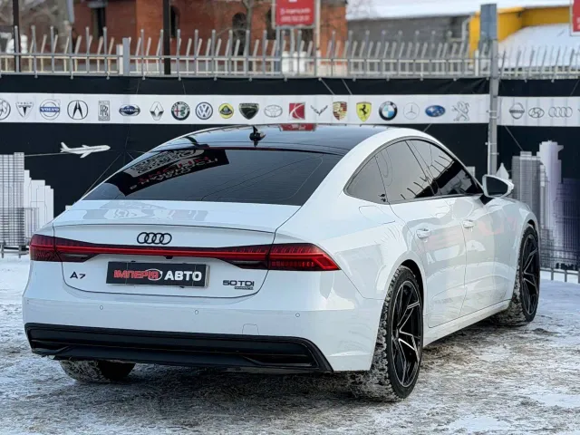 Audi A7 - фото 5