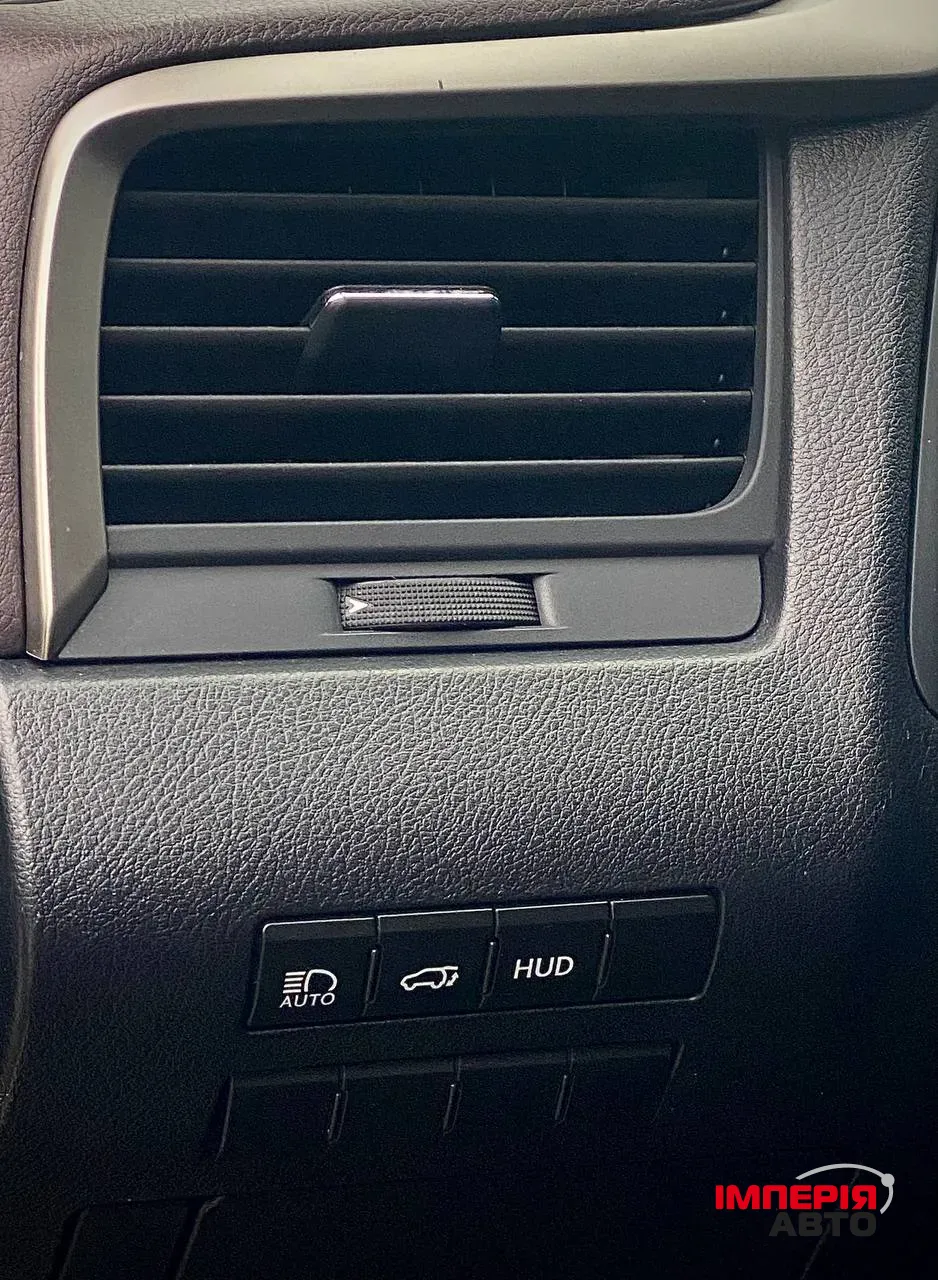 Lexus RX - фото 23