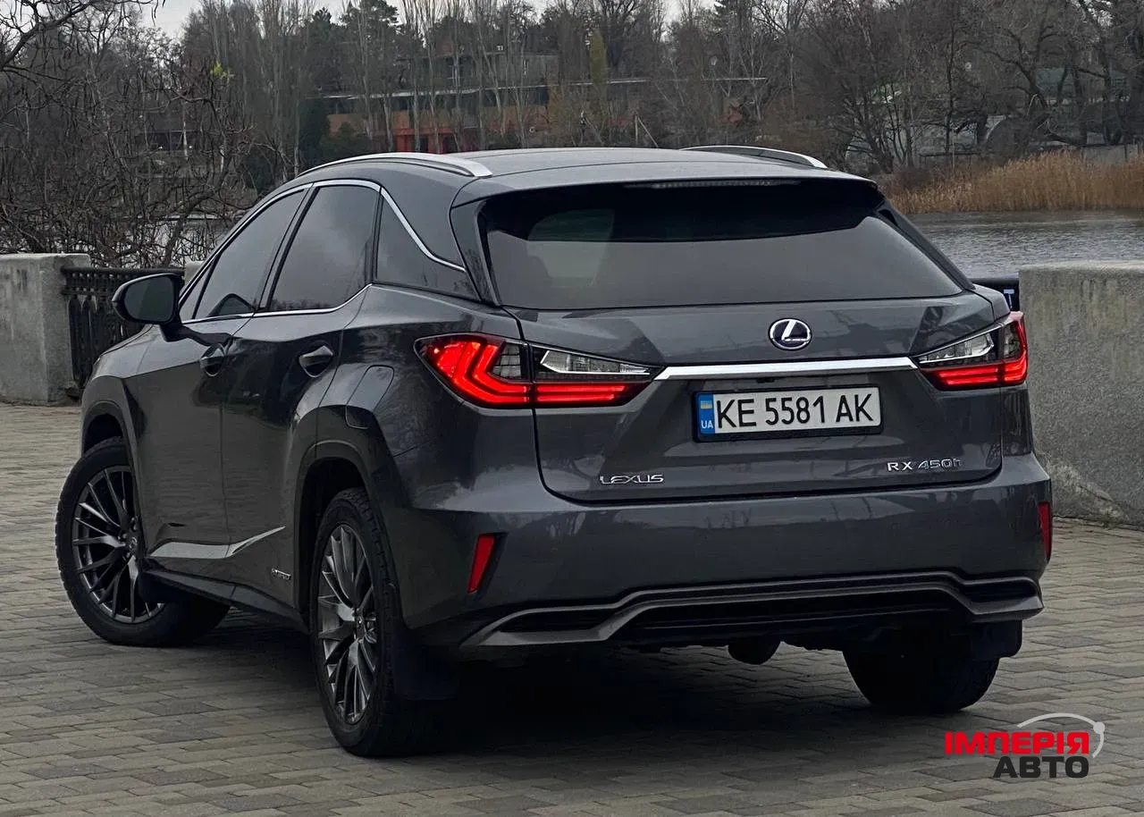 Lexus RX - фото 11